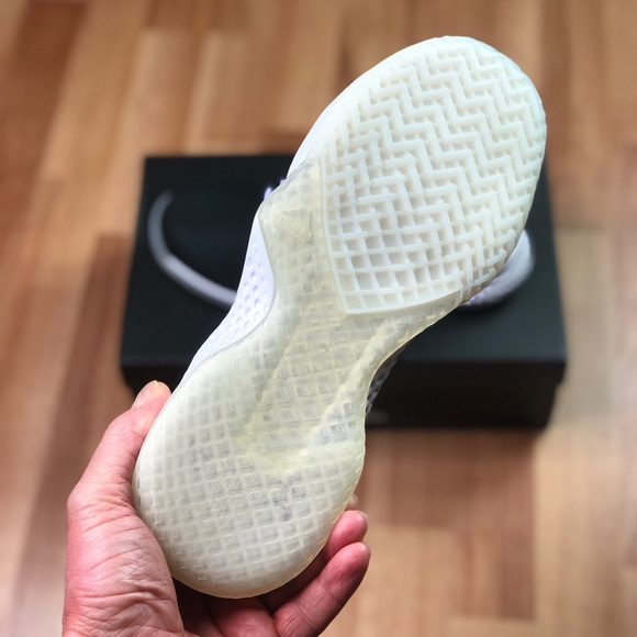 ☀️ SPRING SALE 💰 Adidas Adizero Club (EF2775) Womens shoes Size 7 - Picture 6 of 12